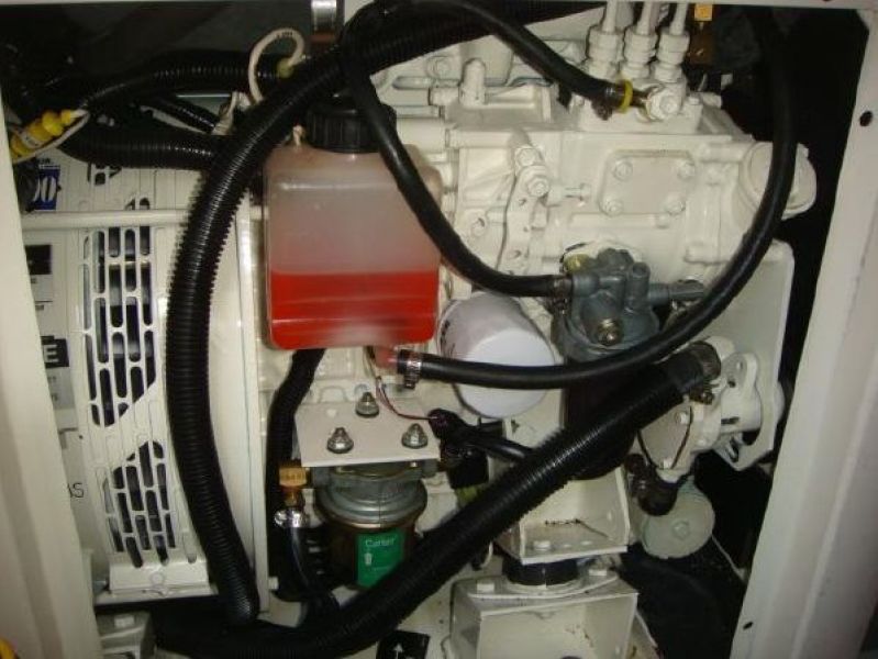 2005 Mainship 34