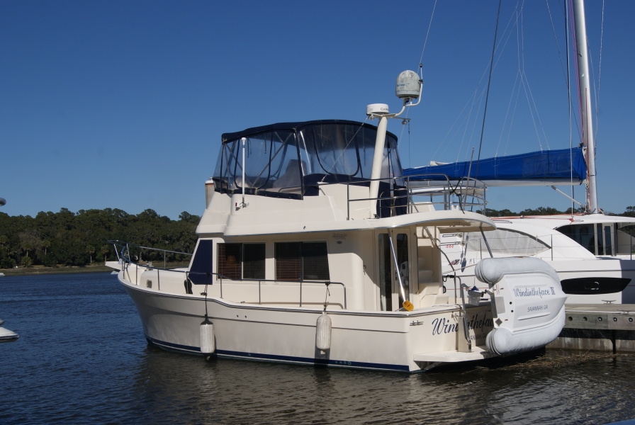 2005 Mainship 34