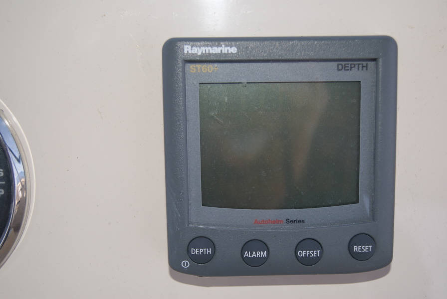 2005 Mainship 34