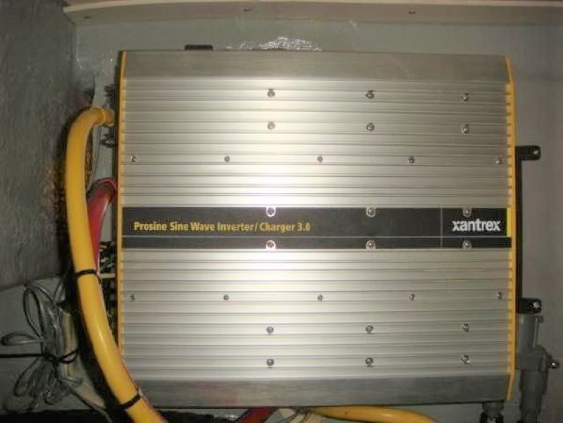 2005 Mainship 34