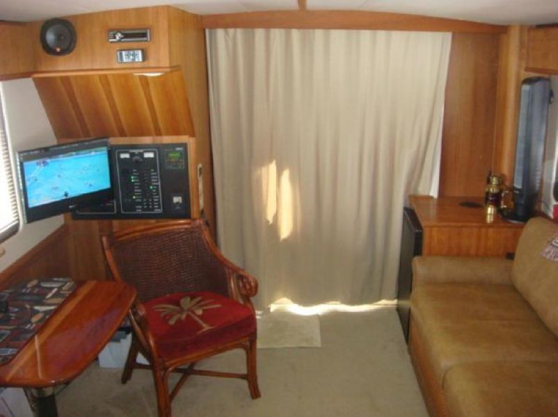 2005 Mainship 34