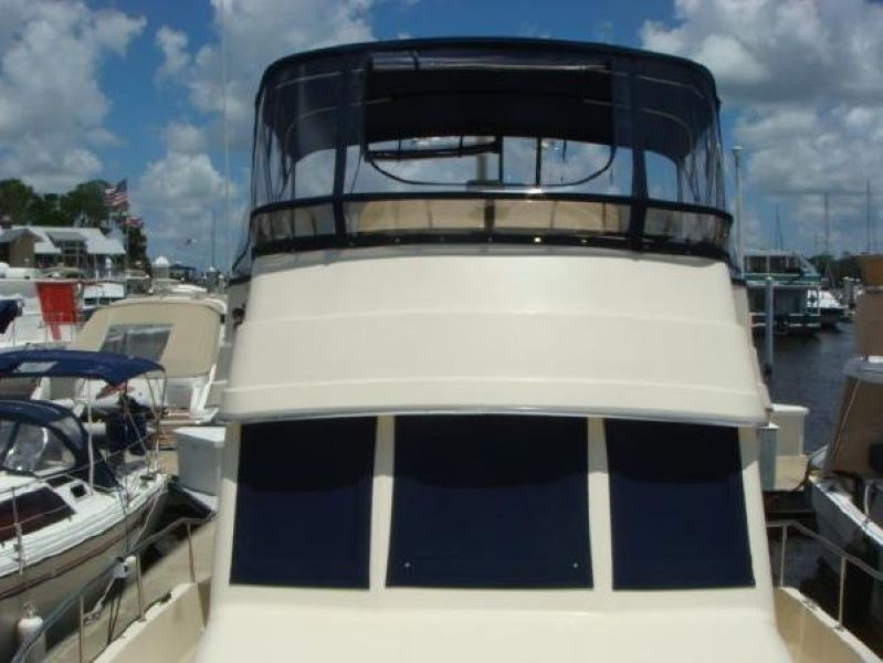2005 Mainship 34