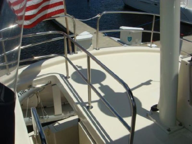 2005 Mainship 34