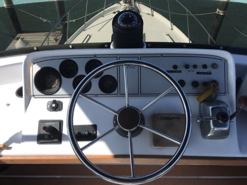 1983 Mainship 34 MK III