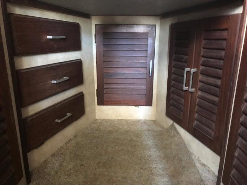1983 Mainship 34 MK III