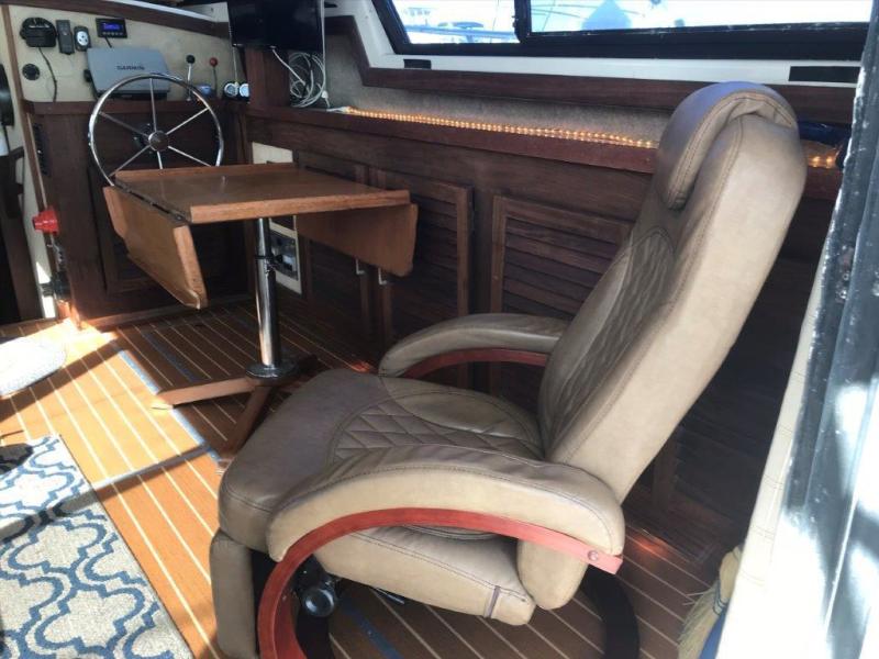 1983 Mainship 34 MK III