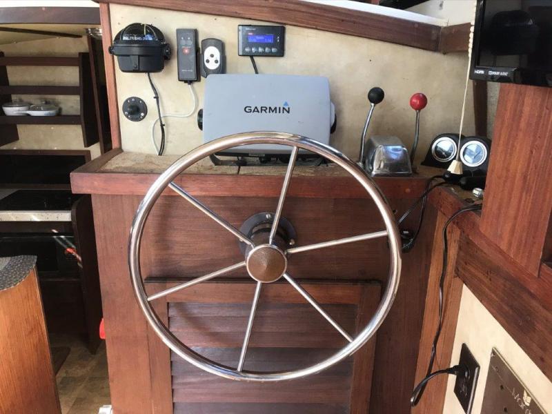 1983 Mainship 34 MK III