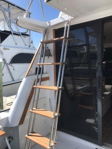 1983 Mainship 34 MK III