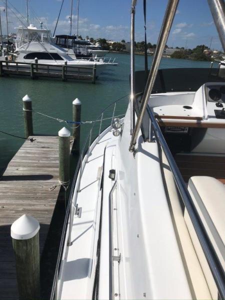 1983 Mainship 34 MK III
