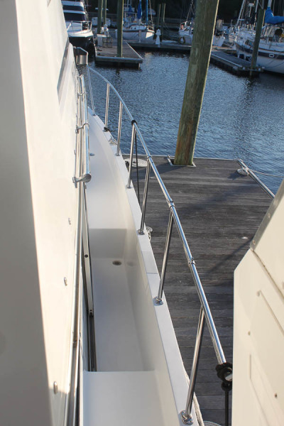 1992 Tollycraft Cockpit Motor Yacht