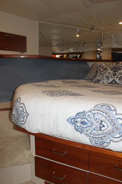 1992 Tollycraft Cockpit Motor Yacht