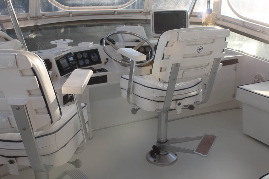 1992 Tollycraft Cockpit Motor Yacht
