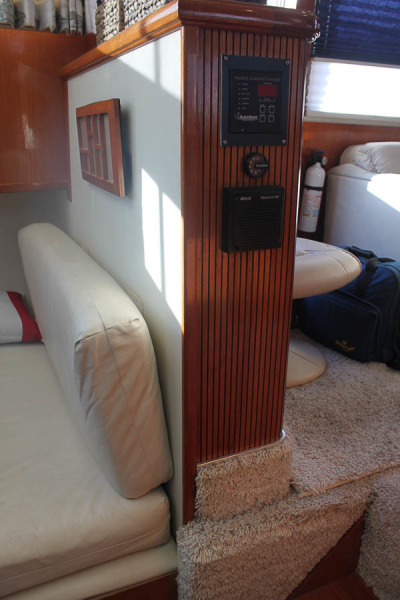 1992 Tollycraft Cockpit Motor Yacht