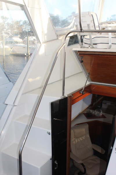 1992 Tollycraft Cockpit Motor Yacht