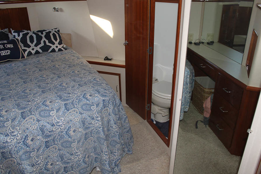 1992 Tollycraft Cockpit Motor Yacht