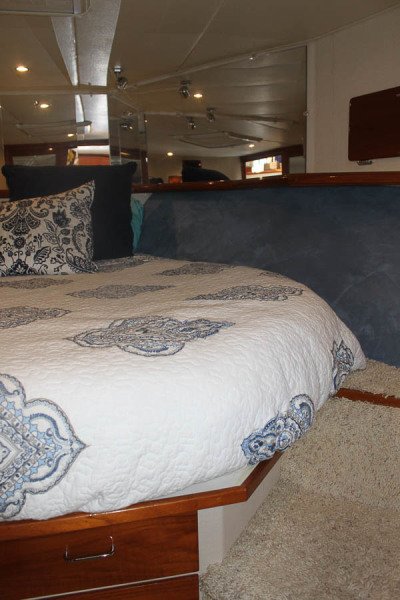 1992 Tollycraft Cockpit Motor Yacht
