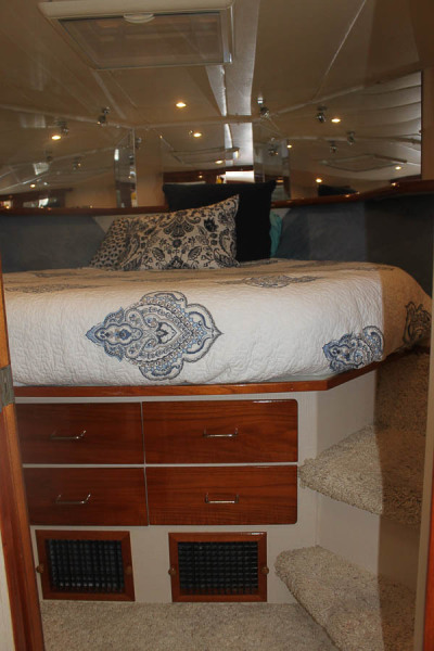1992 Tollycraft Cockpit Motor Yacht