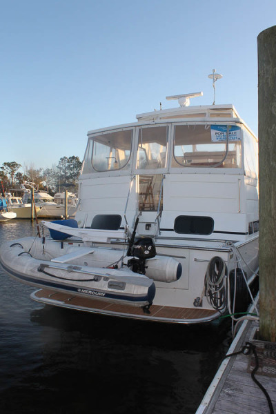1992 Tollycraft Cockpit Motor Yacht