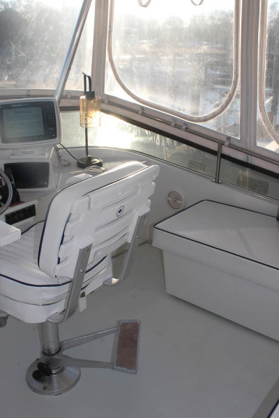1992 Tollycraft Cockpit Motor Yacht