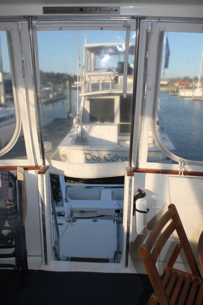 1992 Tollycraft Cockpit Motor Yacht