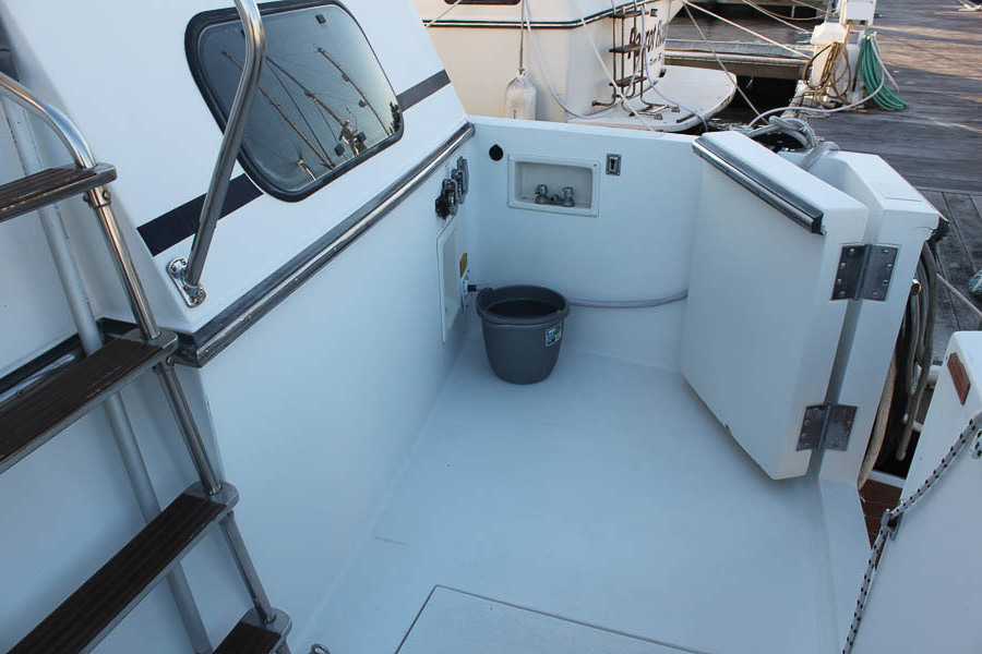 1992 Tollycraft Cockpit Motor Yacht