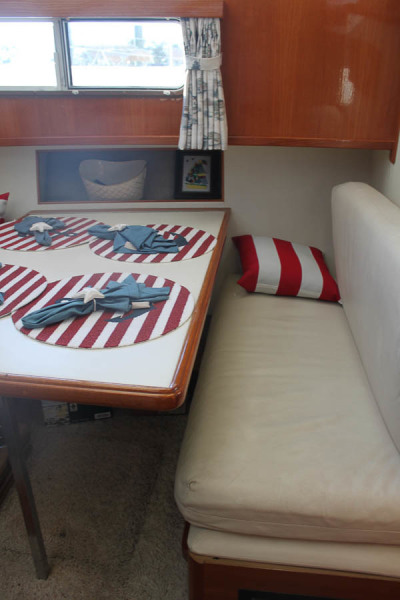 1992 Tollycraft Cockpit Motor Yacht