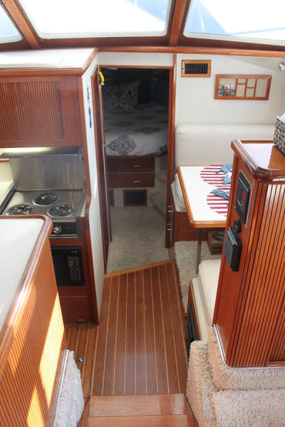 1992 Tollycraft Cockpit Motor Yacht