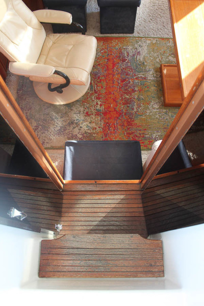 1992 Tollycraft Cockpit Motor Yacht