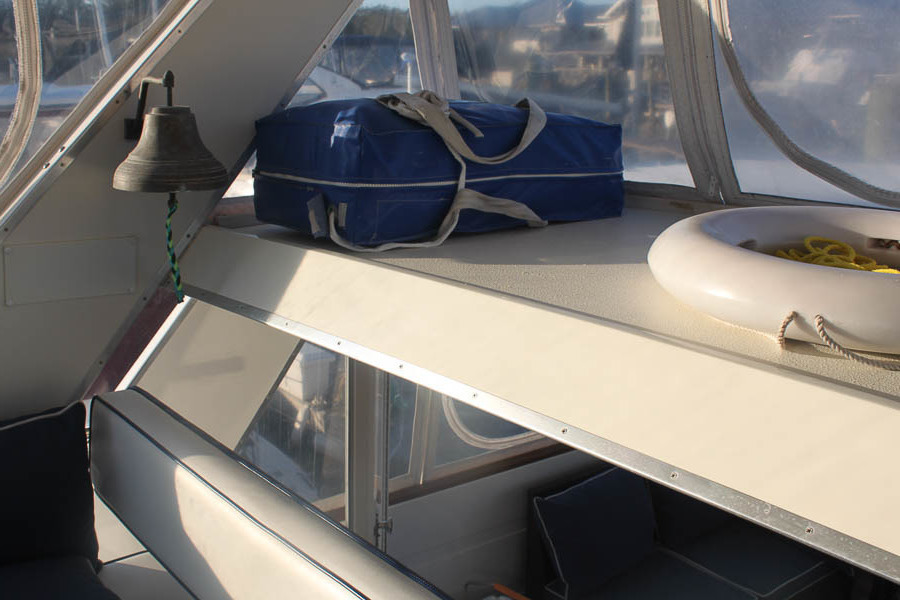 1992 Tollycraft Cockpit Motor Yacht
