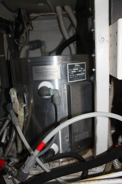 1992 Tollycraft Cockpit Motor Yacht
