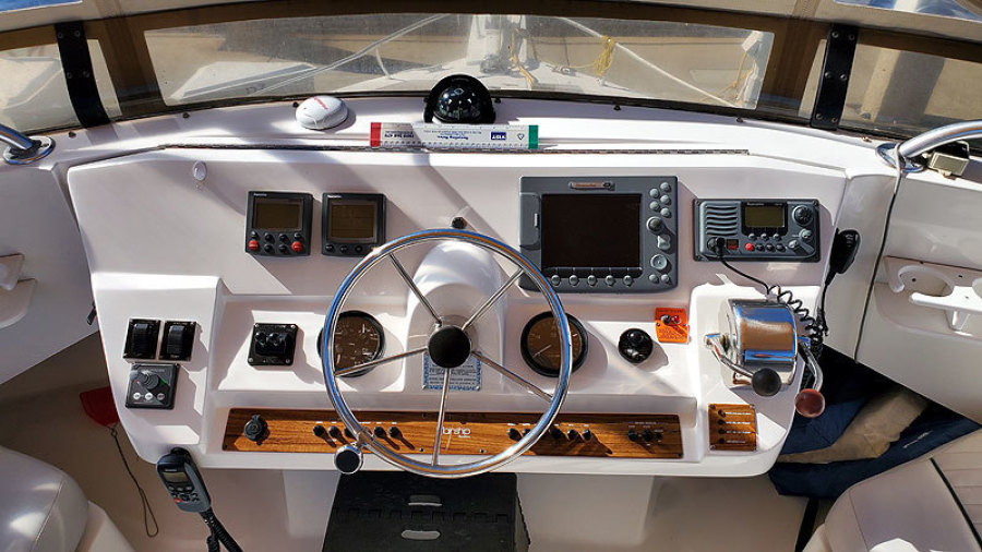 2002 Mainship 390 Trawler