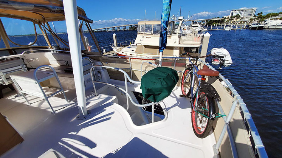 2002 Mainship 390 Trawler