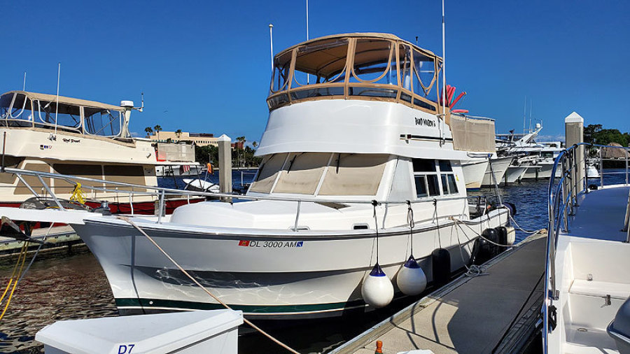 2002 Mainship 390 Trawler