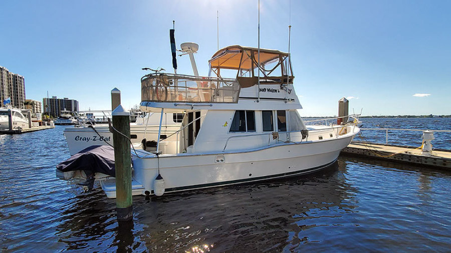 2002 Mainship 390 Trawler