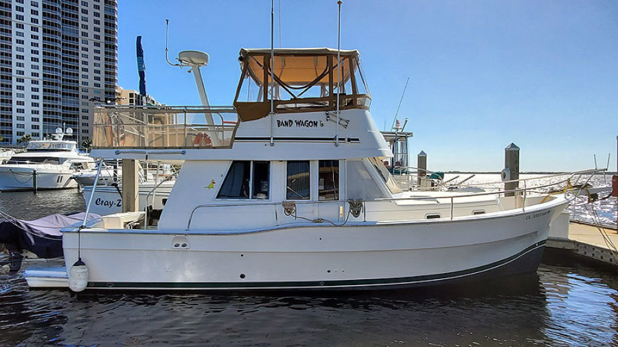 2002 Mainship 390 Trawler