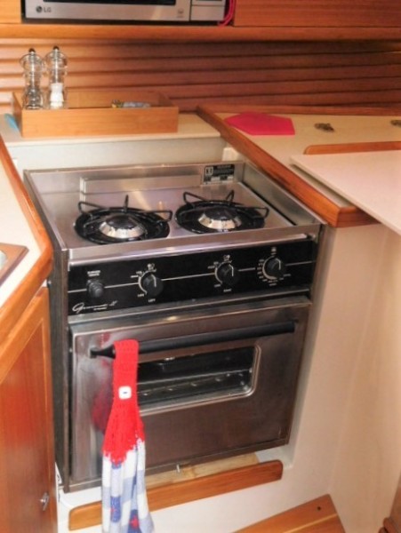 2013 Catalina 385