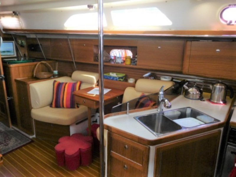 2013 Catalina 385