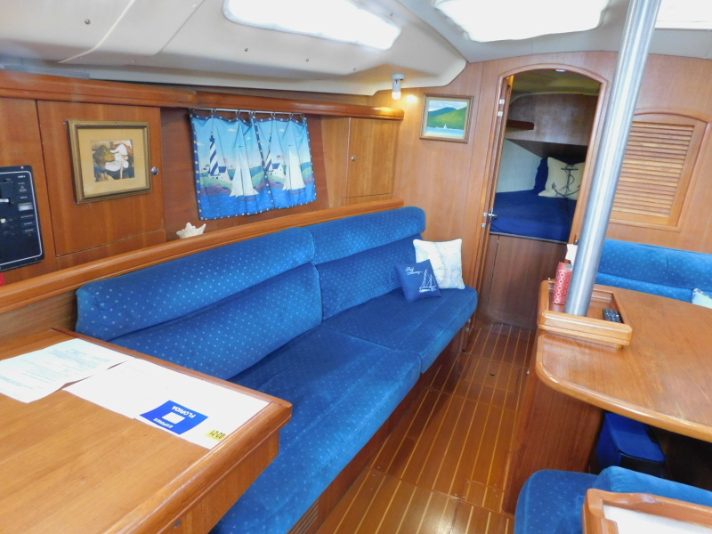 2002 Hunter 356
