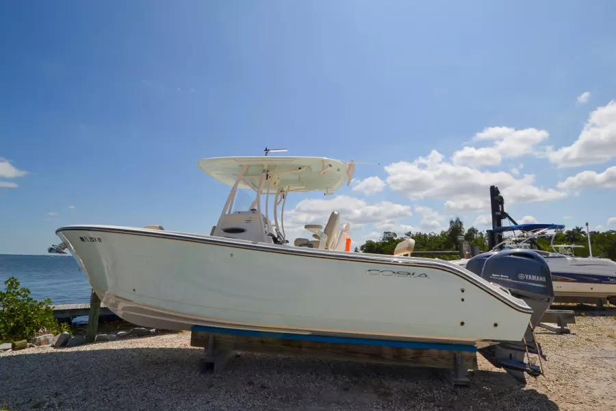 2018 Cobia 261 cc