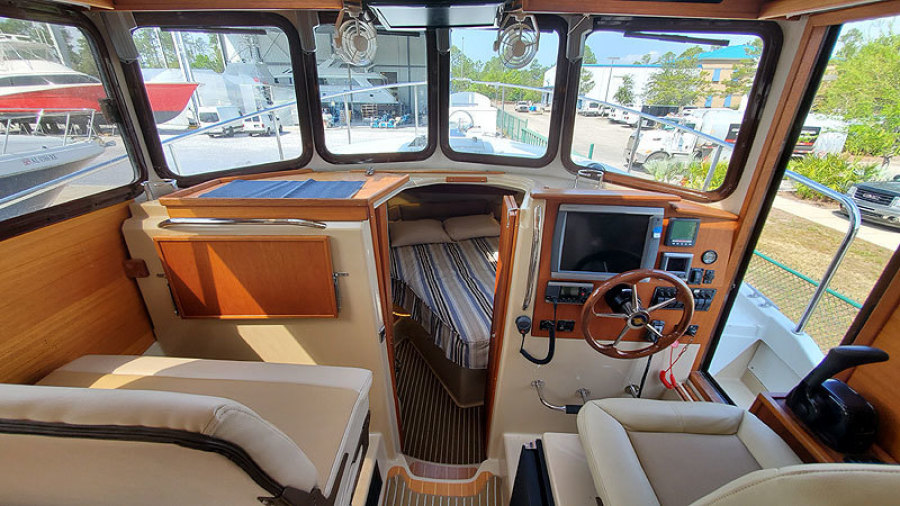 2012 Ranger Tugs R29-S