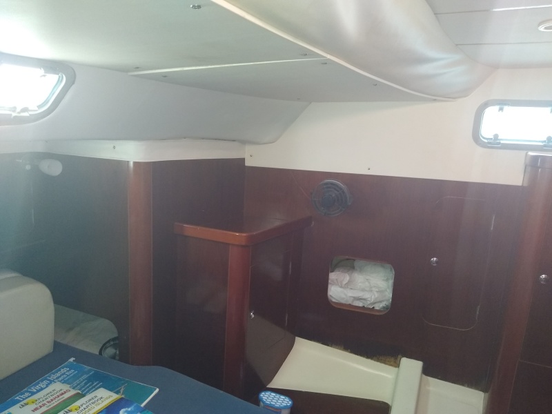 1997 Beneteau 402 Center Cockpit