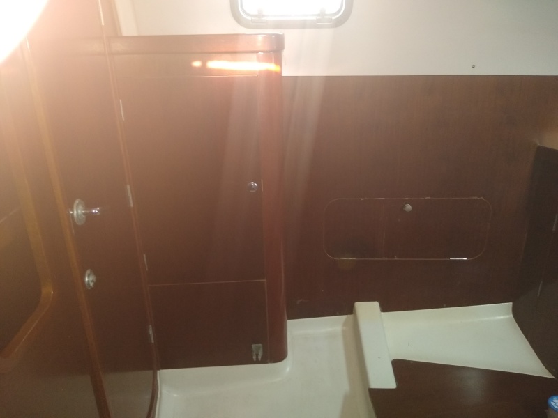 1997 Beneteau 402 Center Cockpit