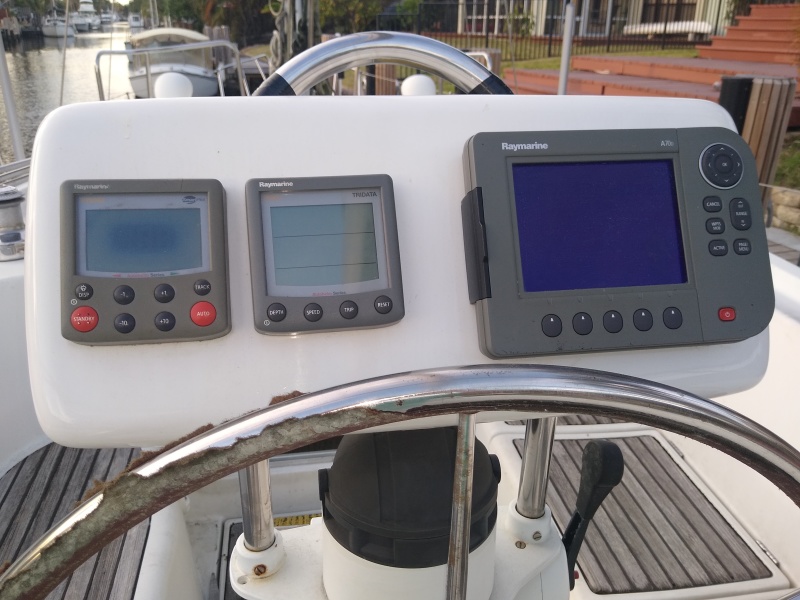 1997 Beneteau 402 Center Cockpit