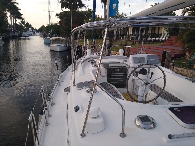1997 Beneteau 402 Center Cockpit