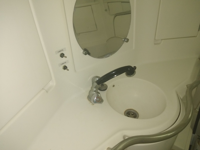 1997 Beneteau 402 Center Cockpit