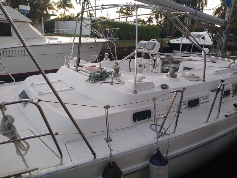 1997 Beneteau 402 Center Cockpit