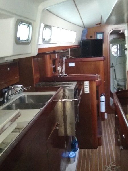 1997 Beneteau 402 Center Cockpit
