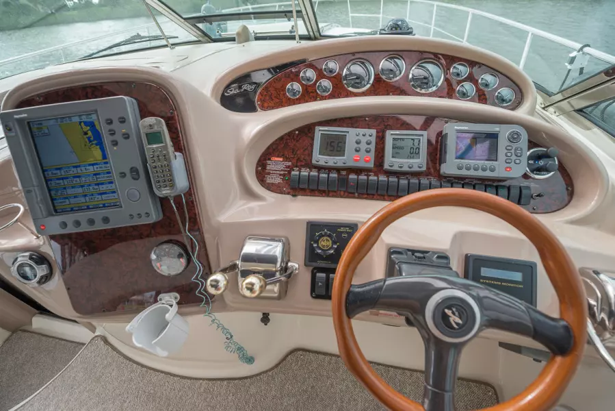2002 Sea Ray 38 Sundancer