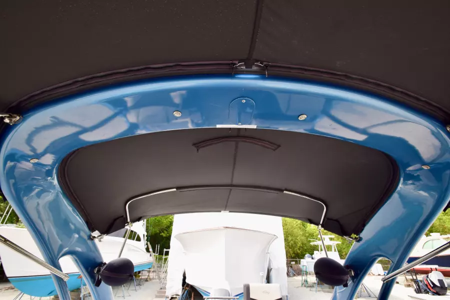 25ft Manitou Yacht For Sale