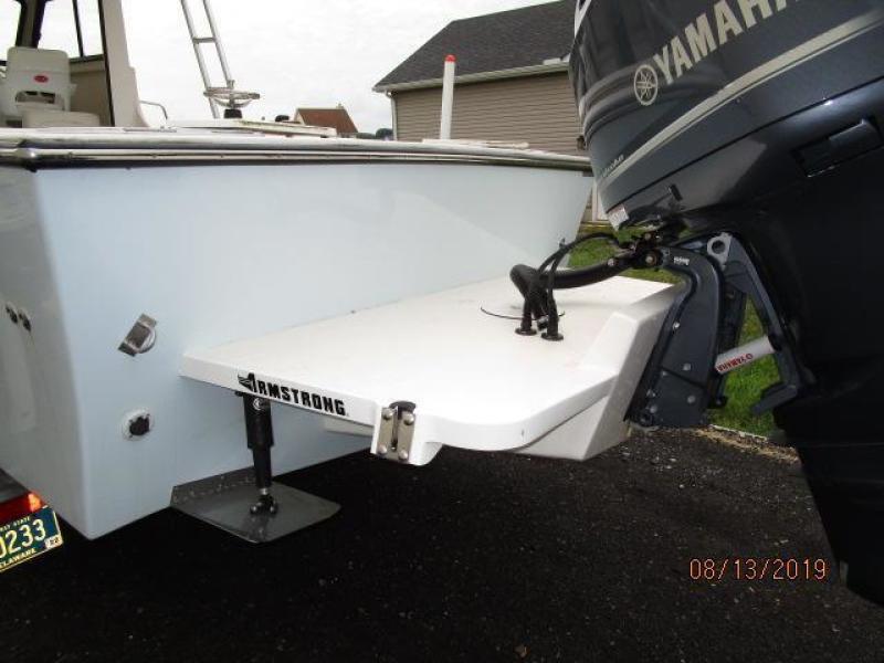 2017 May-Craft 2500 Pilothouse